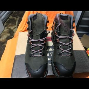 BRAND NEW!! SIZE 9 Women Safety Toe Red Wing Work Boots